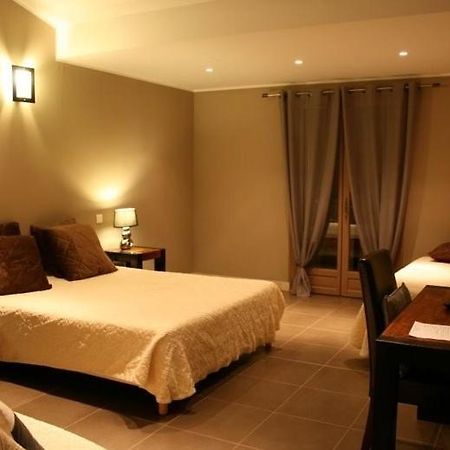 L'Hotellerie Kouros Cuers Room photo